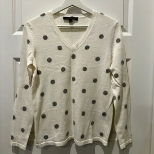 Tommy Hilfiger White & Gray Polka Dot V-Neck Sweater NEW w/o tags. Never worn